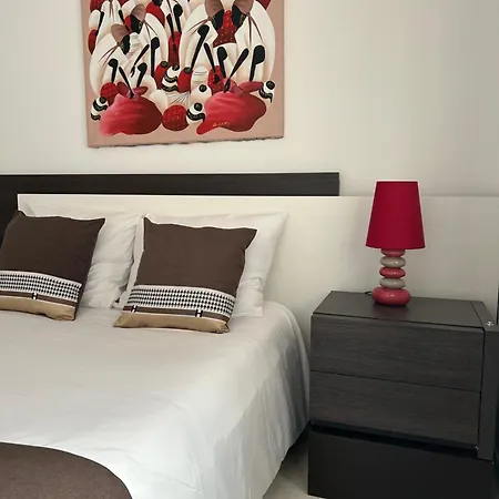 Appartement Duplex Avec Terrasse Magnifique Jacuzzi Vue Roses