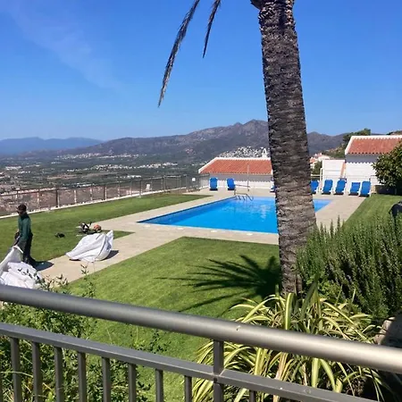 Duplex Avec Terrasse Magnifique Jacuzzi Vue Roses