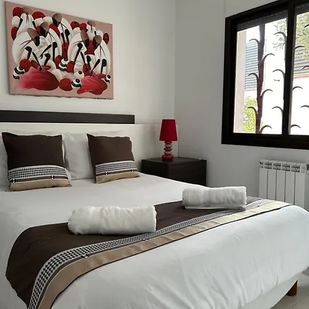 Apartment Duplex Avec Terrasse Magnifique Jacuzzi Vue Roses