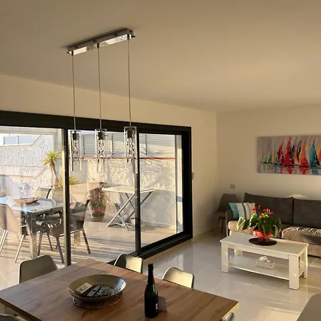 Duplex Avec Terrasse Magnifique Jacuzzi Vue Roses