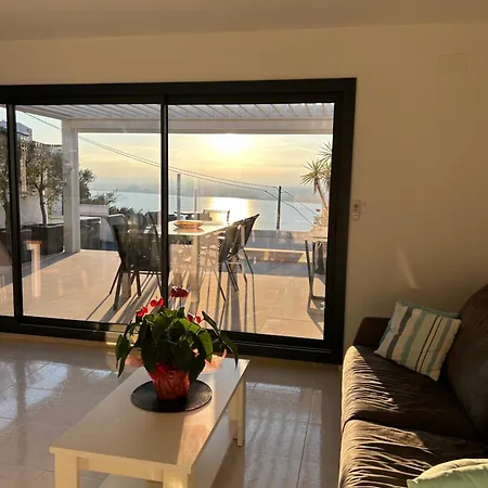 Apartment Duplex Avec Terrasse Magnifique Jacuzzi Vue Roses