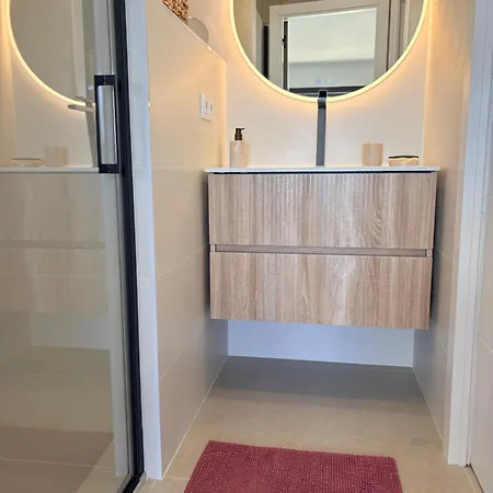 Duplex Avec Terrasse Magnifique Jacuzzi Vue Apartment Roses