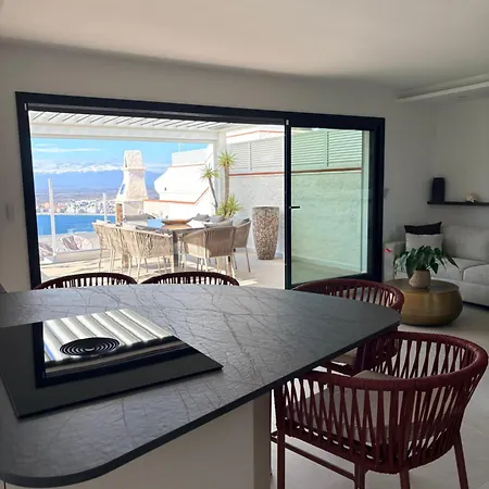 Duplex Avec Terrasse Magnifique Jacuzzi Vue Roses