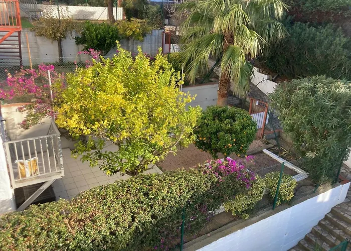 Duplex Avec Terrasse Magnifique Jacuzzi Vue Appartement Roses