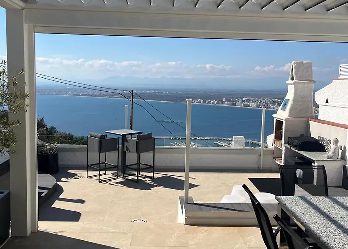Duplex Avec Terrasse Magnifique Jacuzzi Vue * Roses