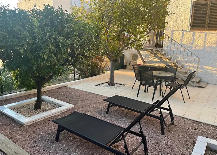 Duplex Avec Terrasse Magnifique Jacuzzi Vue Appartement Roses